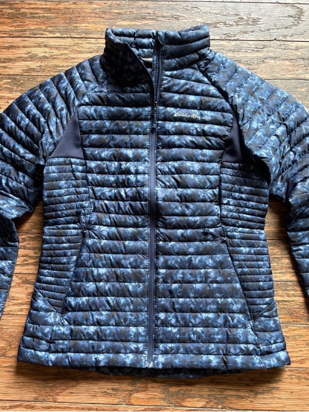 Eddie Bauer Women's Stormdown 800 Navy Down Patterned Puffer Jacket XS